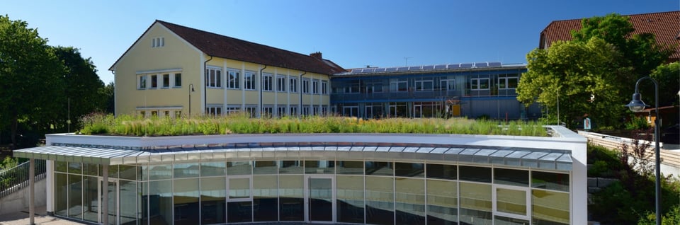 Ansicht der Schule in Hirrlingen, Kooperation der Weiherschule